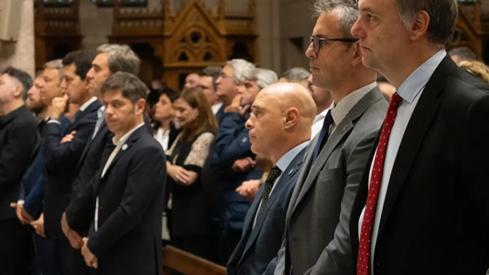 La política se reunió en Luján para homenajear al Papa Francisco, entre gestos de unidad y señales de distancia