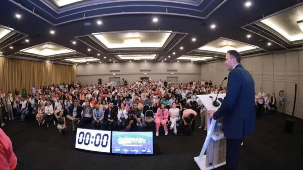 Segundo día de la Cumbre Mundial de Comunicación Política en Montevideo