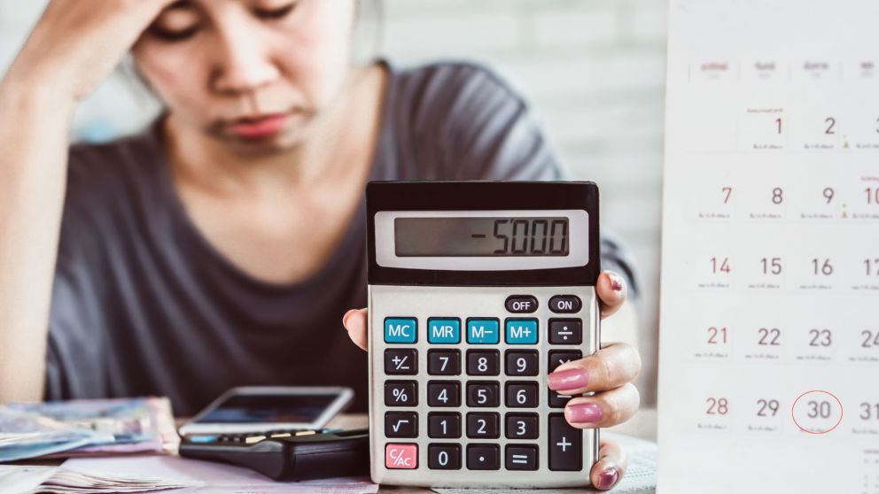 La deuda con tarjetas de cr�dito creci� en 28 de los 30 bancos m�s importantes del pa�s.