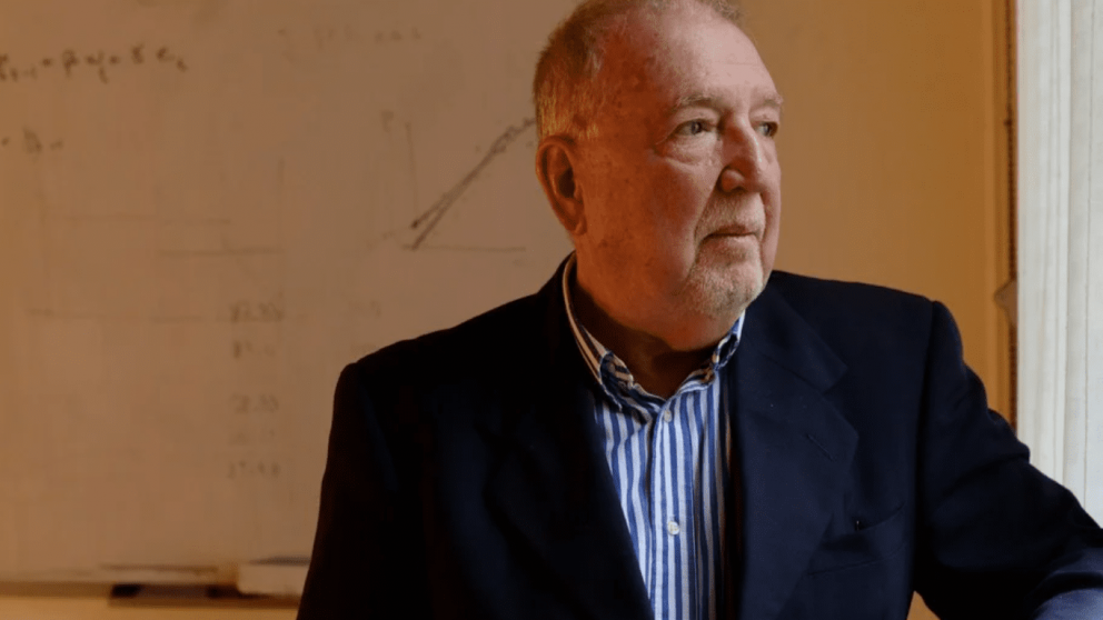 Roberto Frenkel analiza el programa económico y advierte sobre riesgos en el frente externo y el tipo de cambio.