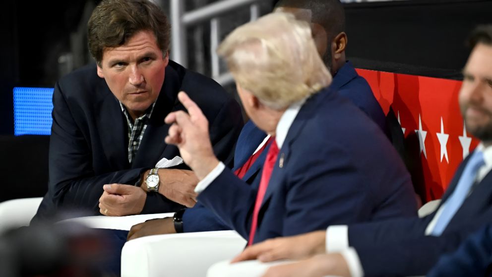 Tucker Carlson se arrepintió de haber apoyado a Donald Trump y aseguró que estará "atormentado" por su responsabilidad en el regreso del presidente a la Casa Blanca