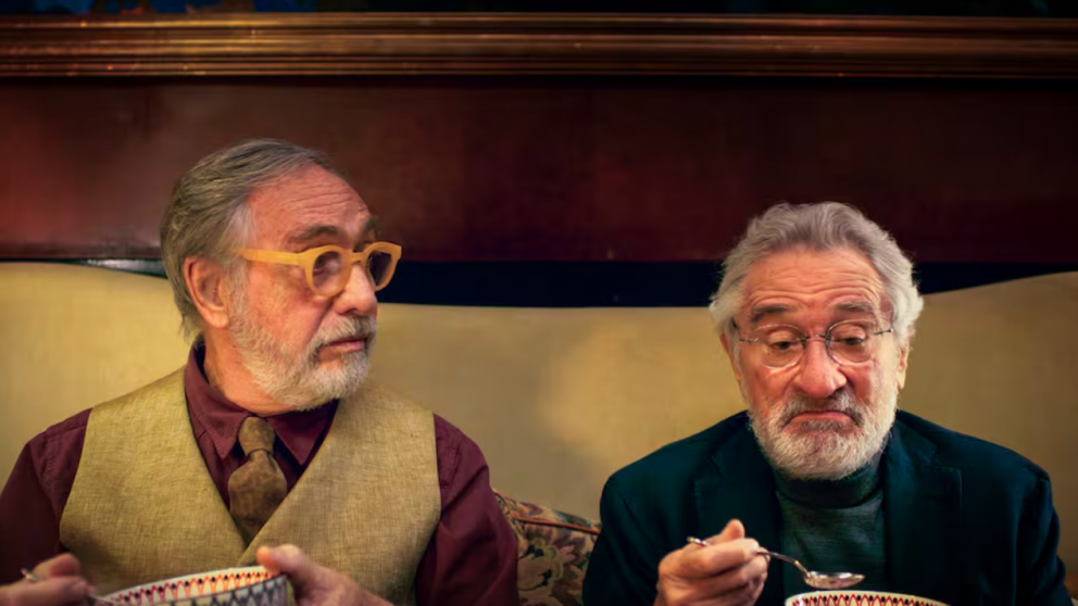 Luis Brandoni junto a Robert De Niro en Nada, la serie que tendrá su segunda temporada y que filmó antes de morir