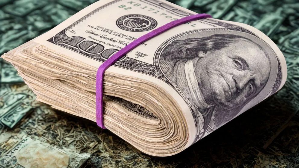 El d�lar blue baja a $1.400 y pone en pausa la escalada: a cu�nto cotiza hoy