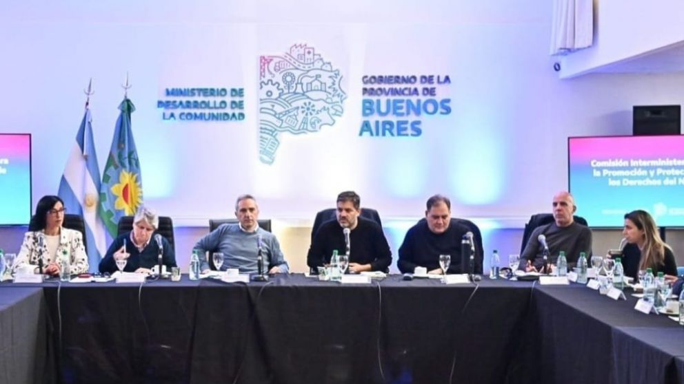 La Provincia pide investigar si hay una organizaci�n detr�s de amenazas en m�s de 600 escuelas