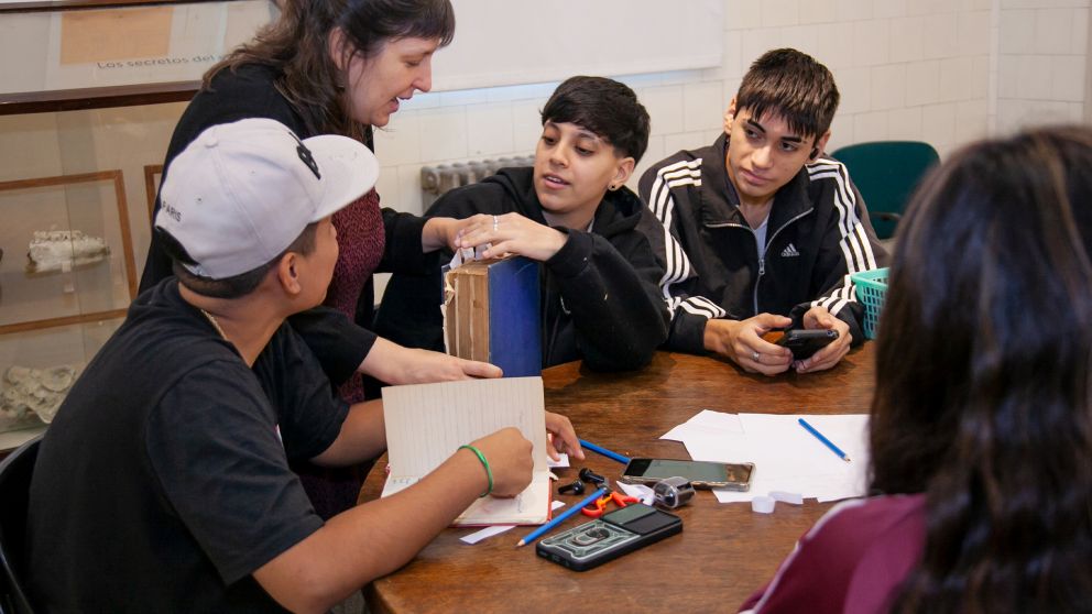 Qu� es el Eje Cuidado, el programa del Gobierno de la Ciudad de Buenos Aires que coordina Salud, Educaci�n y Desarrollo Humano