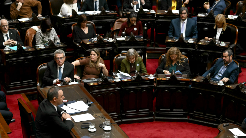 Adorni defendió la baja de la inflación y la oposición cuestionó el ajuste