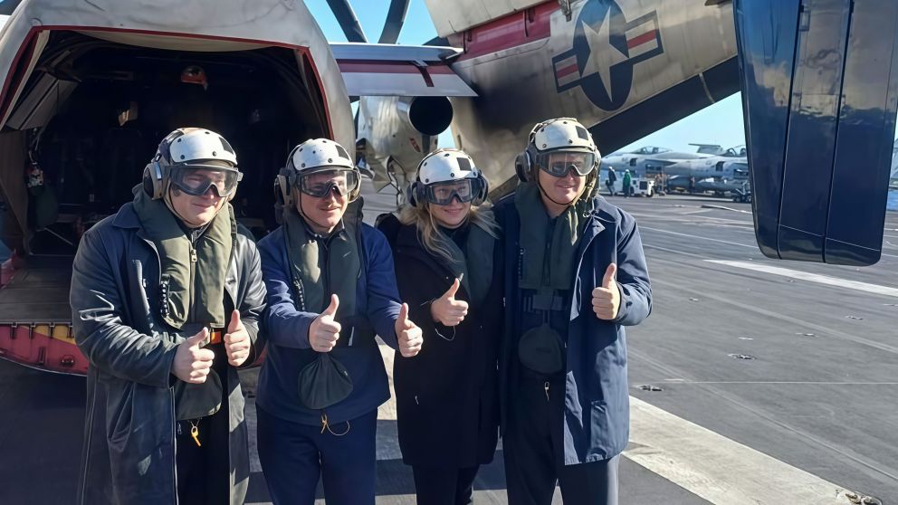 Milei se subi� a un portaaviones de Estados Unidos en Mar del Plata
