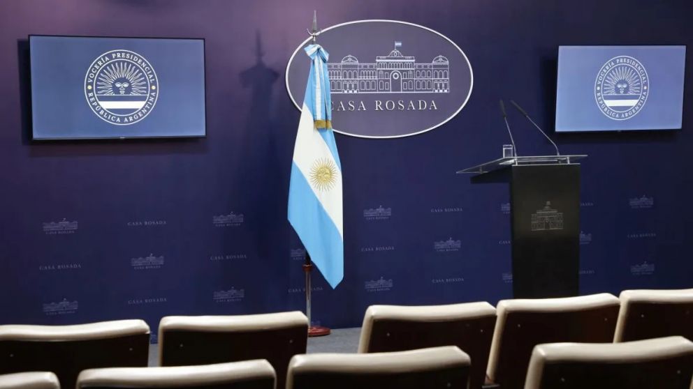 El Gobierno reabre la sala de periodistas en Casa Rosada y Manuel Adorni vuelve a dar conferencias el 4 de mayo