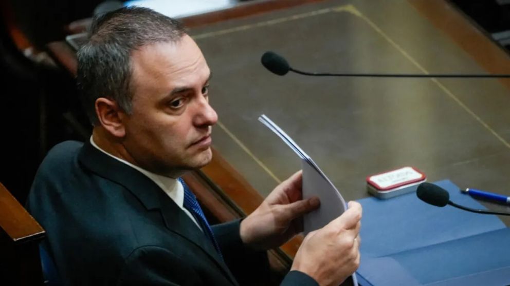 Denunciaron que Adorni amenaz� a los vecinos de Indio Cu� y mand� a la Gendarmer�a