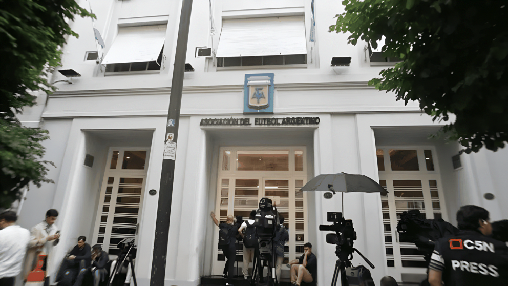 El Gobierno, a través del Ministerio de Justicia, activará a partir de hoy el proceso de fiscalización de los balances y los contratos de la AFA y la Superliga