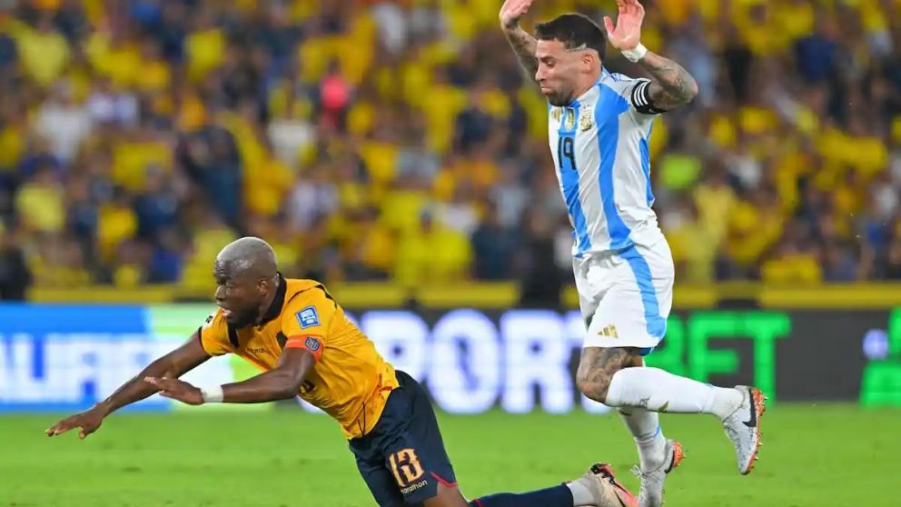 Nicol�s Otamendi fue expulsado con roja directa en el �ltimo partido de las Eliminatorias Sudamericanas frente a Ecuador