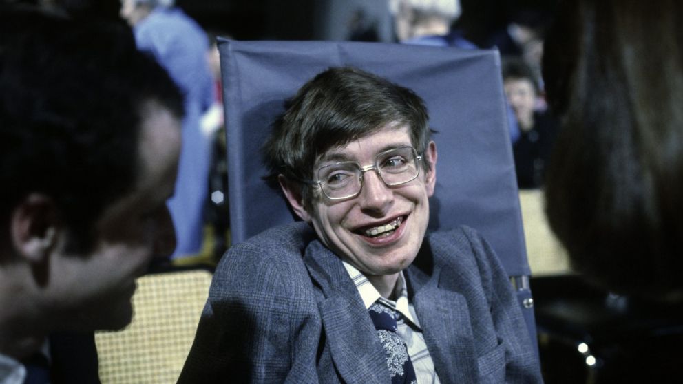 Stephen Hawking: "Incluso la gente que afirma que no podemos hacer nada para cambiar nuestro destino, mira antes de cruzar la calle"