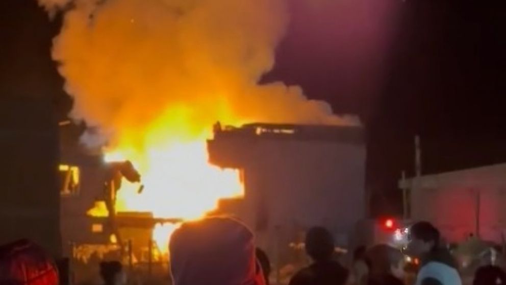 Explotó un departamento en Santa Cruz y el gobernador, Claudio Vidal, aseguró que las imágenes son "realmente muy tristes y dolorosas"