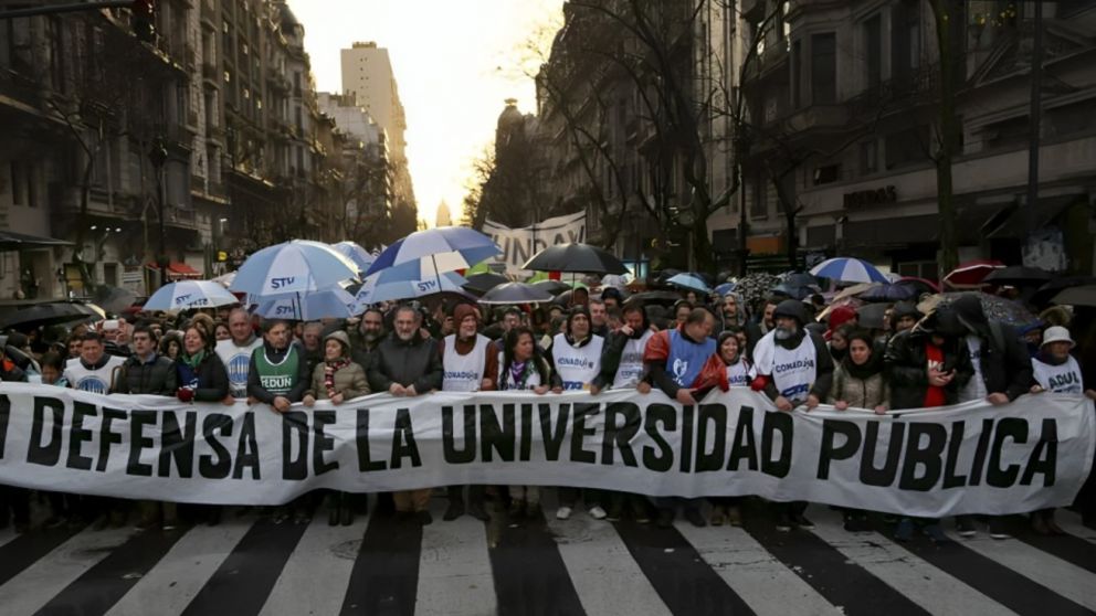 Cuarta Marcha Federal Universitaria: horarios, puntos de concentración y calles cortadas en CABA