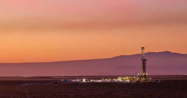 YPF invertirá USD 25.000 millones en LLL Oil para Vaca Muerta