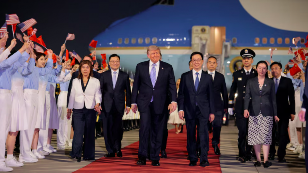 Donald Trump lleg� a China y aguarda a "una larga conversaci�n" con Xi Jinping