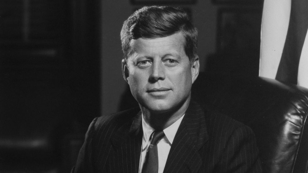 John F. Kennedy, expresidente de los Estados Unidos: "La victoria tiene cien padres y la derrota es huérfana"