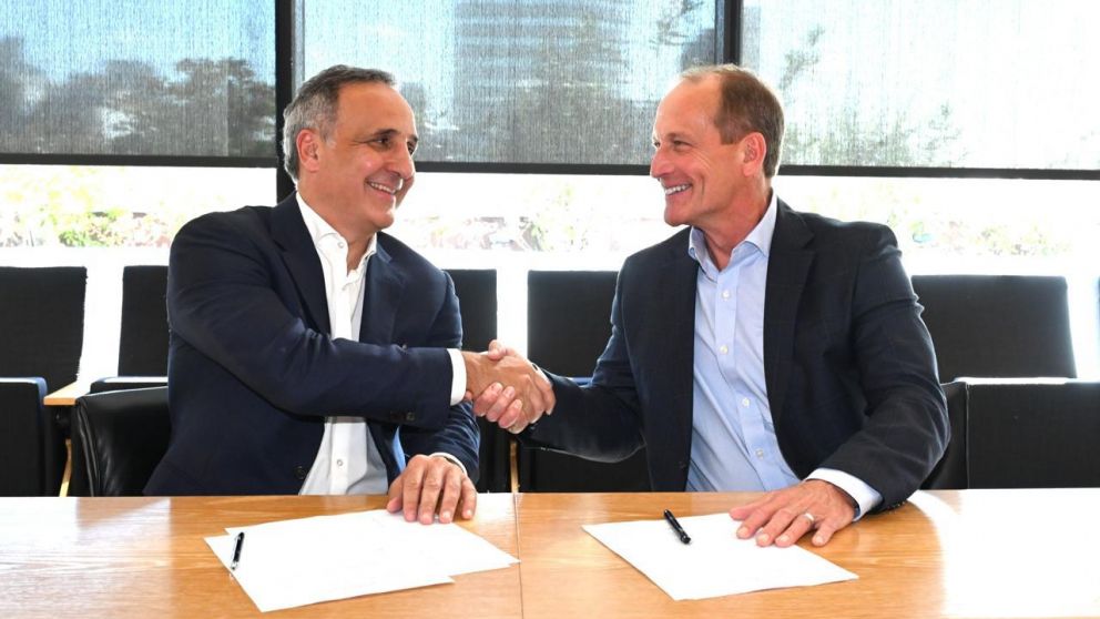 Marcos Bulgheroni, Group CEO de PAE junto a Doug Lawler, CEO de Continental Resources