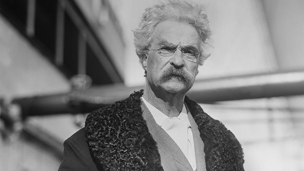 Mark Twain, escritor y periodista: "Si recoges un perro hambriento de la calle y lo haces próspero, no te morderá; esa es la principal diferencia entre un perro y un hombre"
