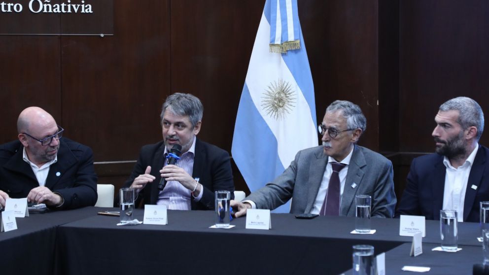 Directivos de hospitales denunciaron una deuda de $630.000 millones de la Provincia y alertan por la crisis sanitaria