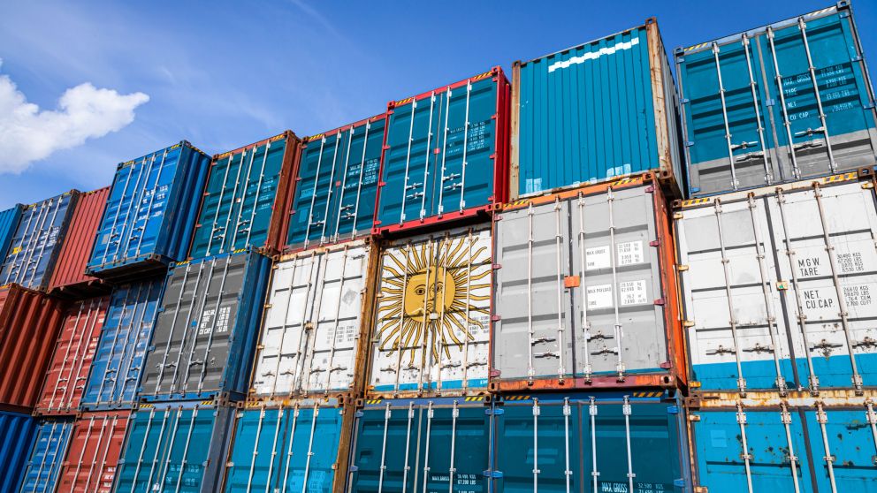 Exportaciones r�cord y compras en baja: la foto partida del super�vit comercial