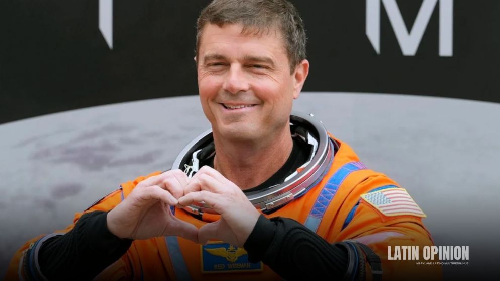 Reid Wiseman, comandante de la misión Artemis II: "Nadie aquí abajo sabrá nunca lo que nosotros acabamos de pasar"
