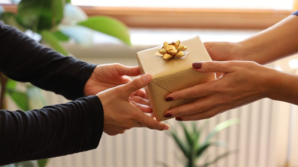El significado oculto detr�s de los regalos que hac�s, seg�n la psicolog�a