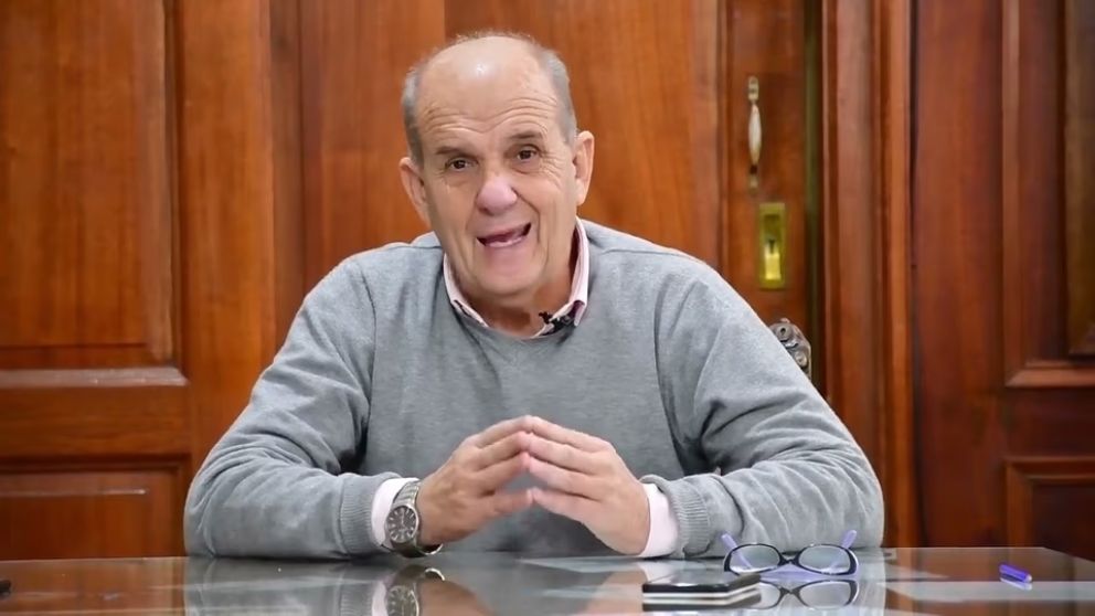Zurro apuntó contra Milei, Manuel Adorni y Mauricio Macri al cuestionar el manejo de los fondos provenientes de los peajes.