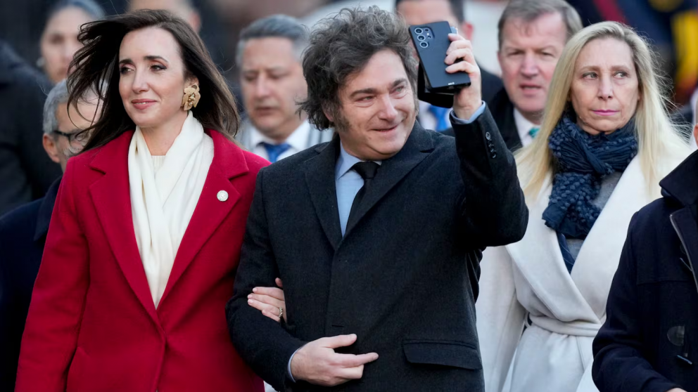 Diversas fuentes, tanto eclesiásticas como del Senado, aseguraron que es la Secretaría de la Presidencia la que se encarga de emitir las invitaciones