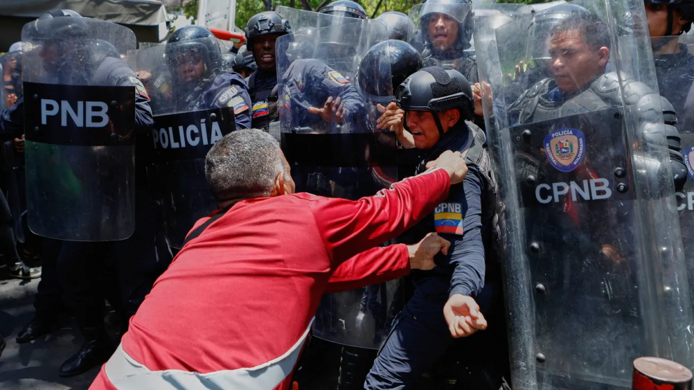 Los internos exigen la destitución del nuevo director del penal tras denunciar malos tratos y aislamiento