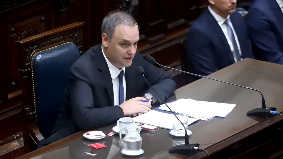 El jefe de Gabinete, Manuel Adorni.