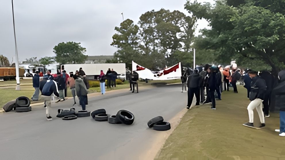 Nueva protesta de los trabajadores de Granja Tres Arroyos de Concepción