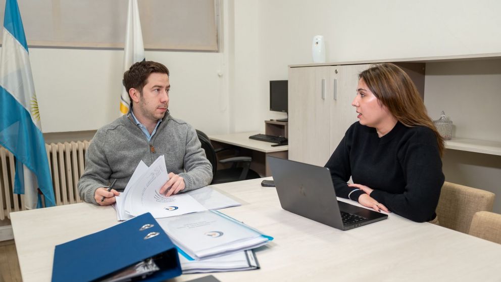 Franco Domizzi (izquierda), presidente de la SCPL junto a Lucía Ávila (derecha), gerente general de la SCPL