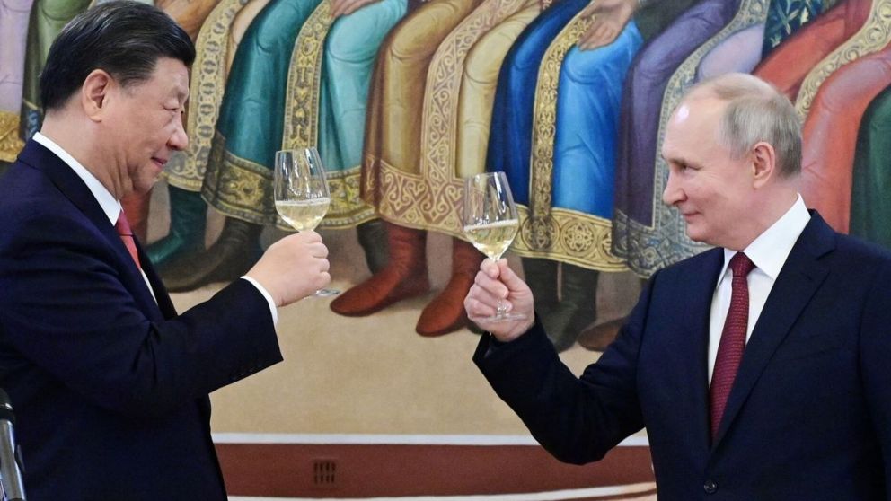 Un micrófono abierto captó a Putin durante un desfile militar en Pekín, cuando le dijo a Xi Jinping que los humanos podrían alcanzar la inmortalidad mediante el reemplazo de órganos