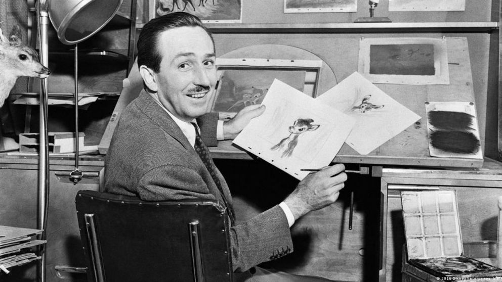 Walt Disney: "Todos tus sue�os se har�n realidad si tienes el coraje de perseguirlos"