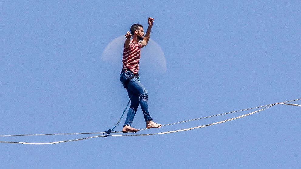 Soñar con la estabilidad; andar en equilibrio