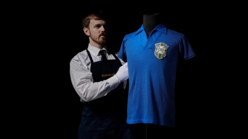 La histórica camiseta de Pelé es el próximo gran objetivo de coleccionistas y aficionados