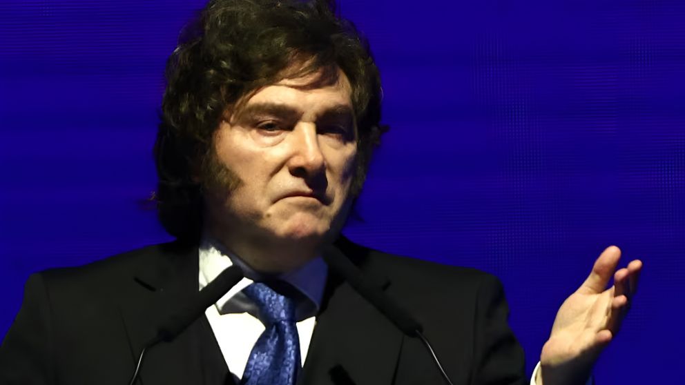 Milei defendió el retiro del pliego de Michelli y tensó la pelea con el Senado