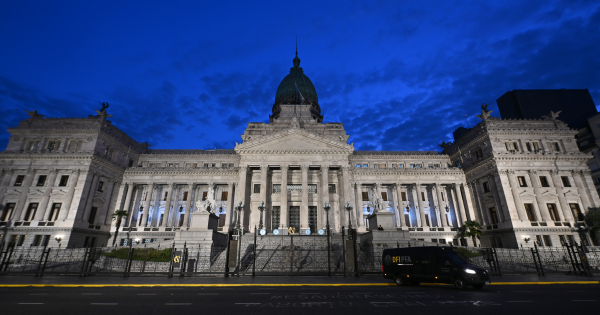 Senado aprueba pago de USD 171 millones a fondos buitre