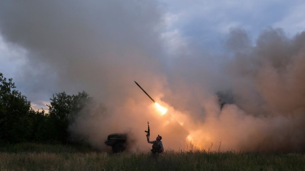 Las defensas antia�reas rusas intentaron contener una masiva ofensiva de drones ucranianos sobre San Petersburgo y la regi�n de Leningrado