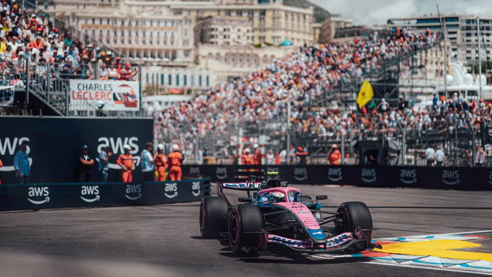 El piloto argentino no pudo sumar puntos en el GP de M�naco y recibi� una sanci�n de cinco segundos