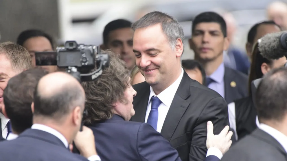 Manuel Adorni enfrenta una creciente presi�n pol�tica por las inconsistencias en su declaraci�n jurada
