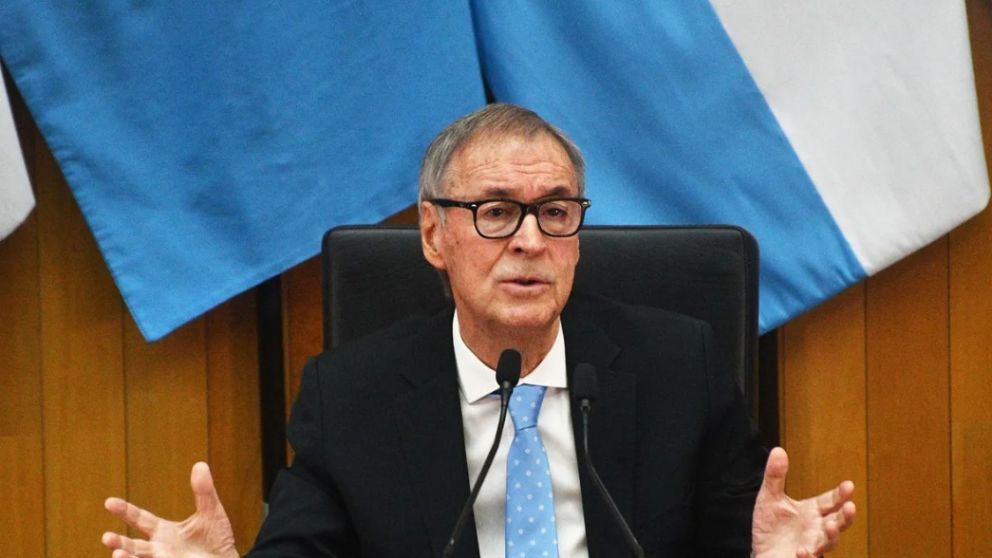 Juan Schiaretti pidió la renuncia de Manuel Adorni: "Le mintió al pueblo argentino"