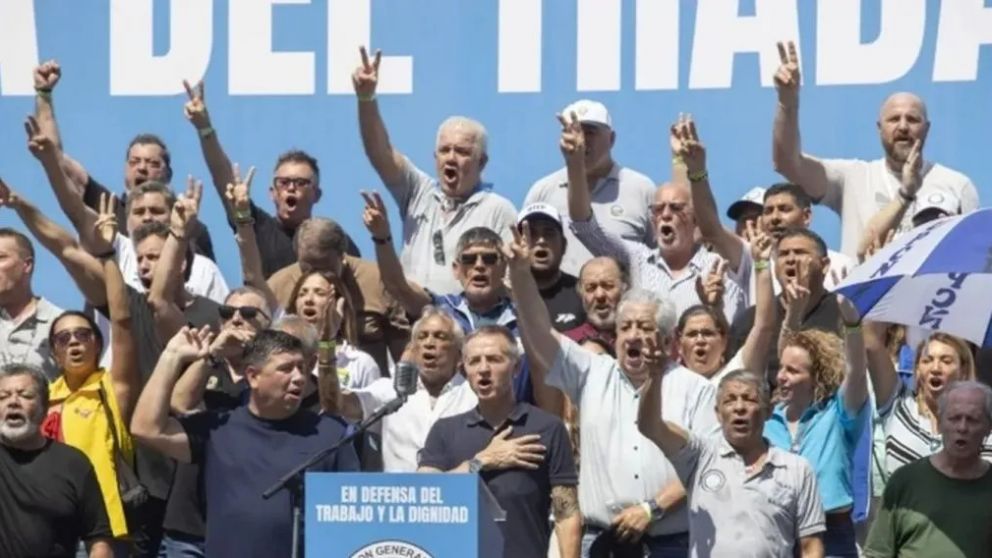 La CGT debatir� una "huelga por escalada" como alternativa al paro general.
