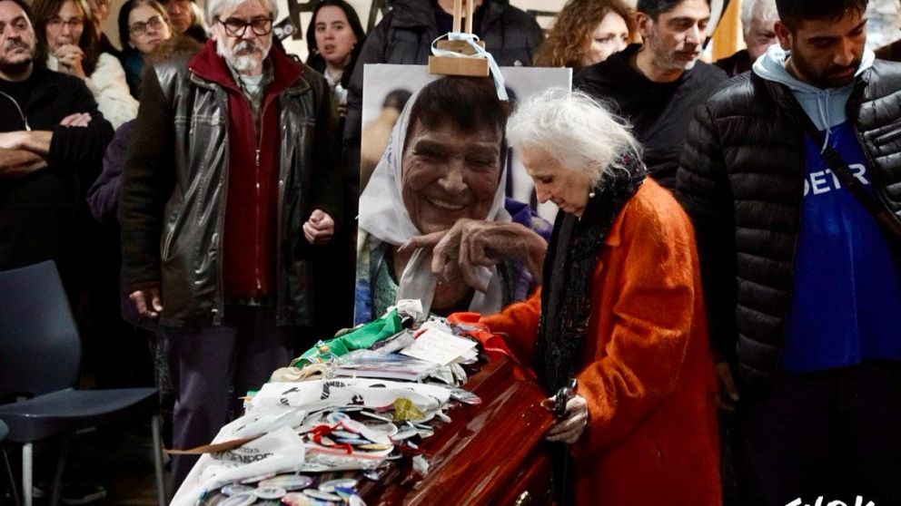 El �ltimo adi�s a Taty Almeida se dio esta tarde en Chacarita